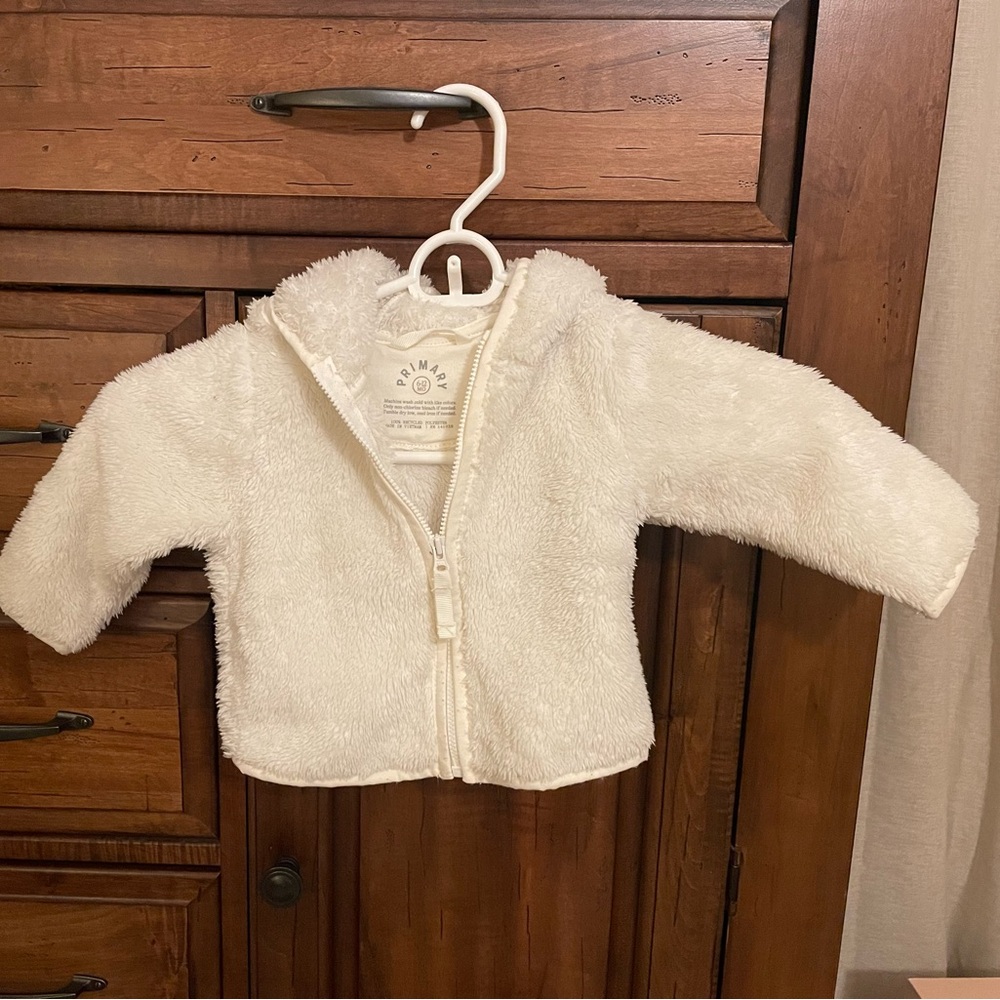 Primary White Fleece Zip Hoodie, 6-12M, EUC